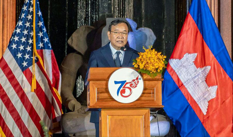 Cambodia, US push for closer trade ties